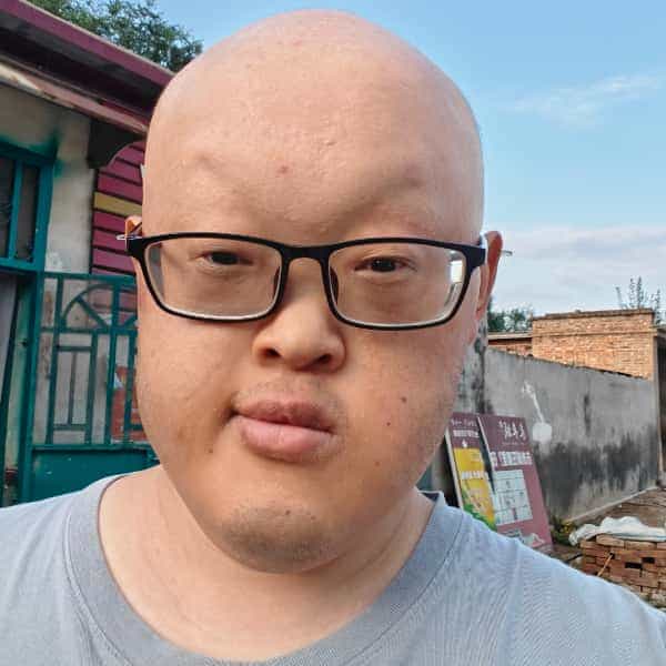 28岁岁山东单身帅哥 - 贵港吉缘网