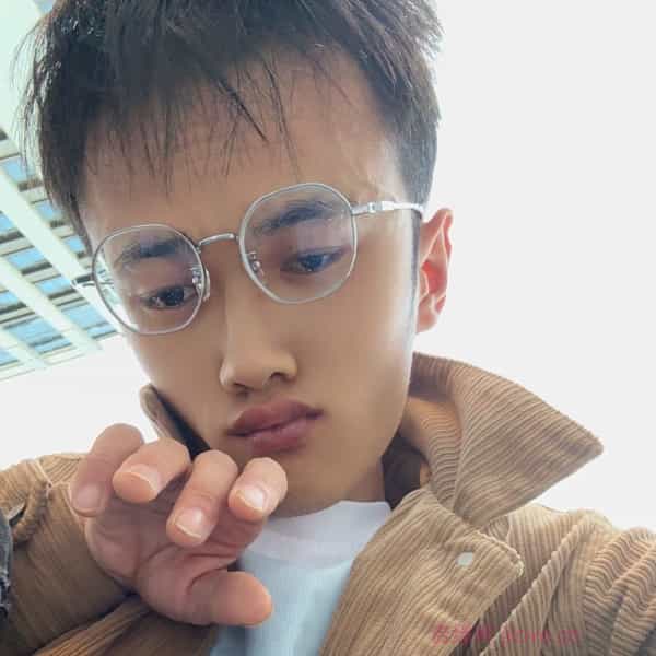31岁岁贵州单身帅哥 - 贵港吉缘网